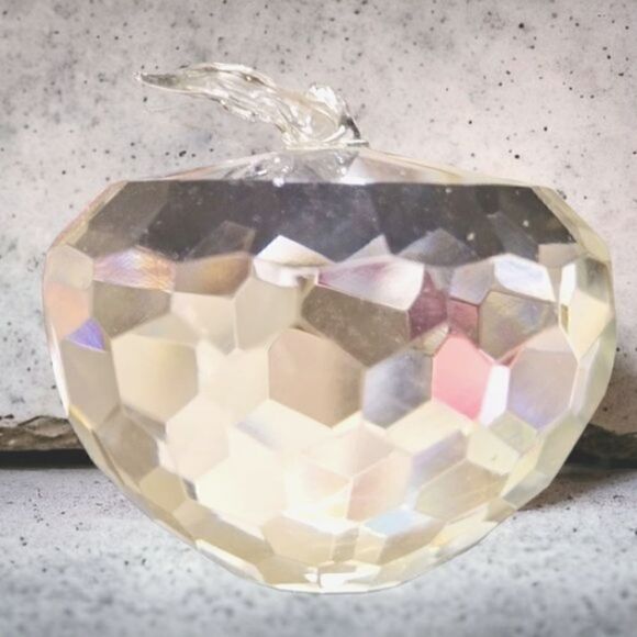 Paperweight  CRYSTAL/GLASS APPLE Faceted with  Stem/Leaf Handmade 1.5" - Picture 5 of 9